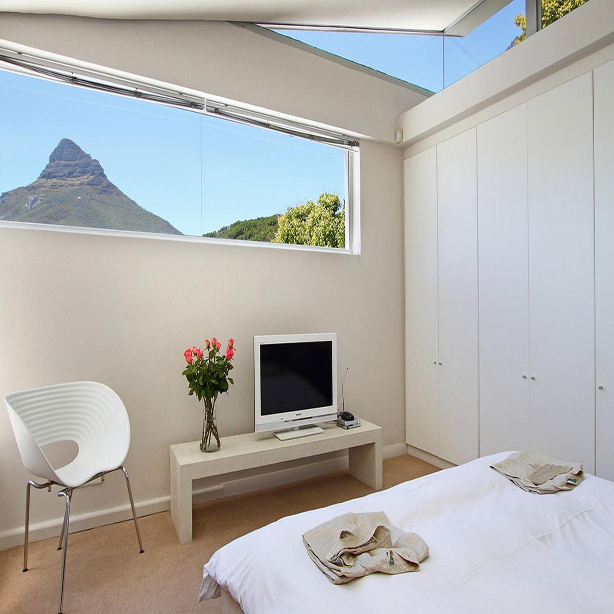 Lion's View & * Cape Town